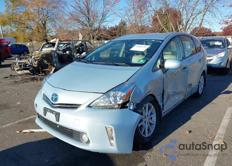 2012 Toyota Prius V Five z USA, uszkodzony, nr VIN JTDZN3EU8C3107788